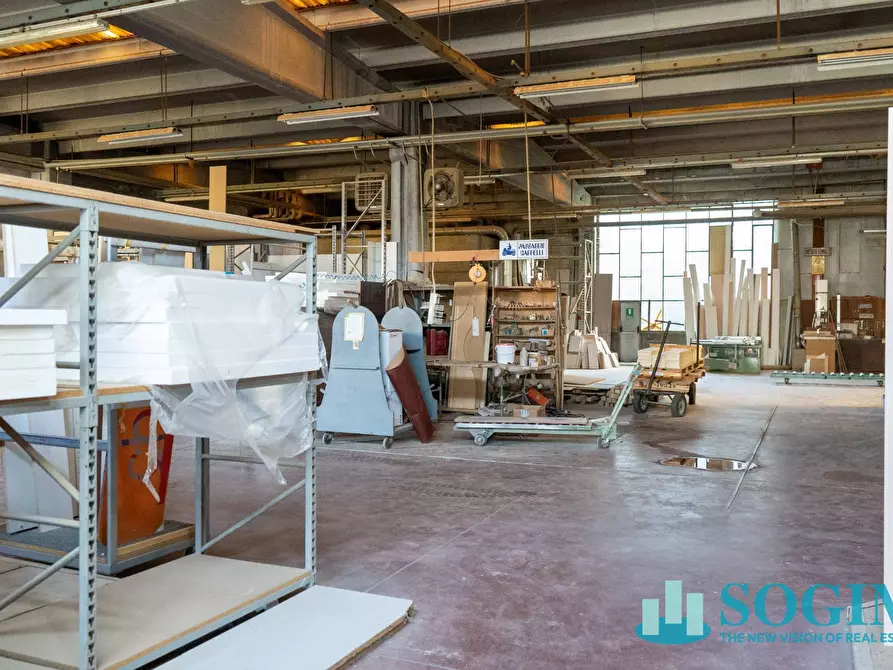 Immagine 9 di Capannone industriale in vendita  in Via Montegrappa a Inverigo