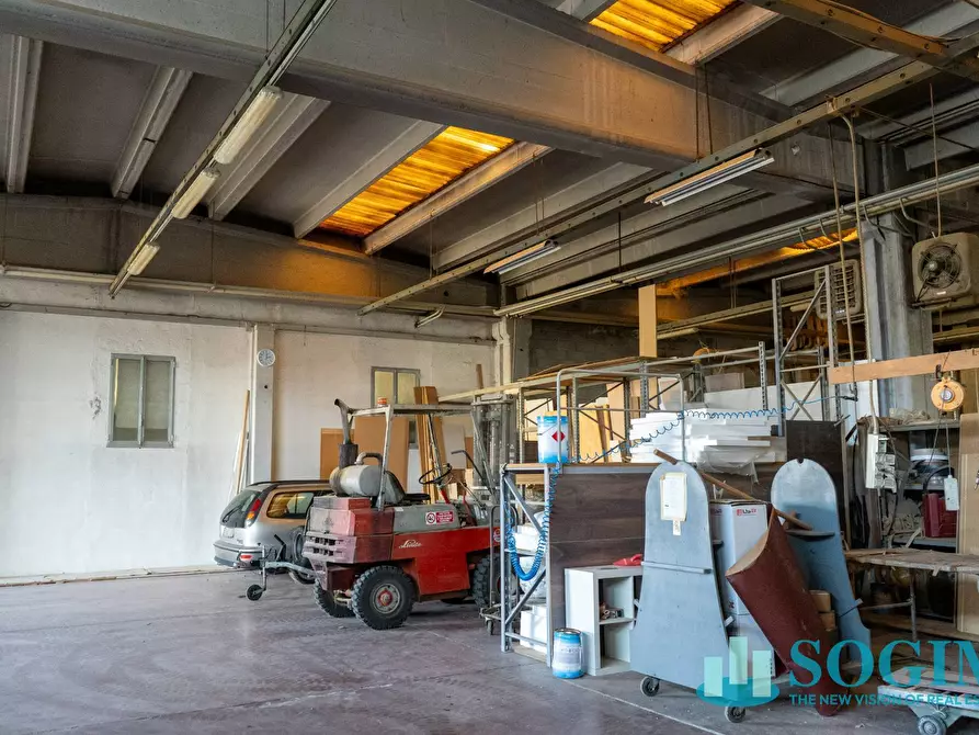 Immagine 10 di Capannone industriale in vendita  in Via Montegrappa a Inverigo