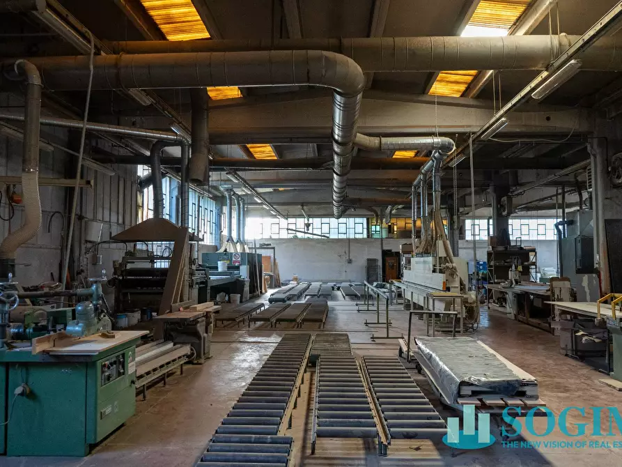 Immagine 11 di Capannone industriale in vendita  in Via Montegrappa a Inverigo