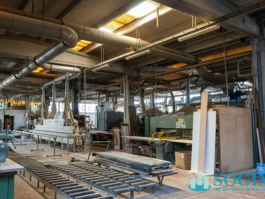 Immagine 12 di Capannone industriale in vendita  in Via Montegrappa a Inverigo