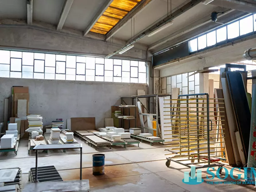 Immagine 14 di Capannone industriale in vendita  in Via Montegrappa a Inverigo