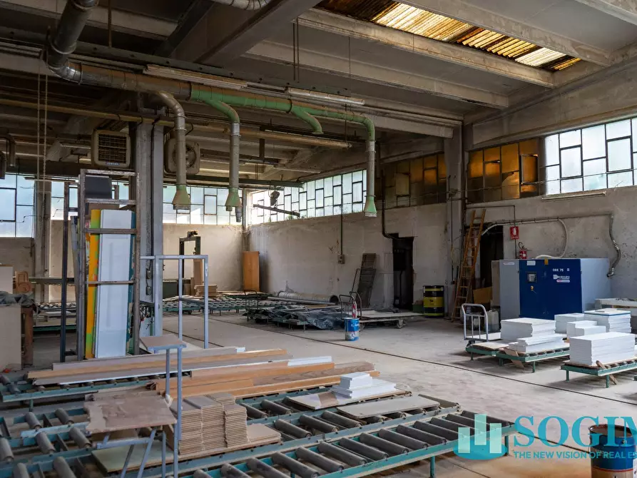 Immagine 15 di Capannone industriale in vendita  in Via Montegrappa a Inverigo
