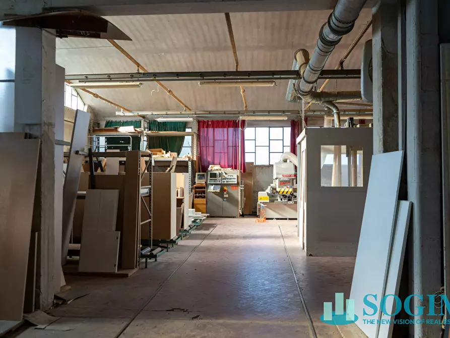 Immagine 16 di Capannone industriale in vendita  in Via Montegrappa a Inverigo