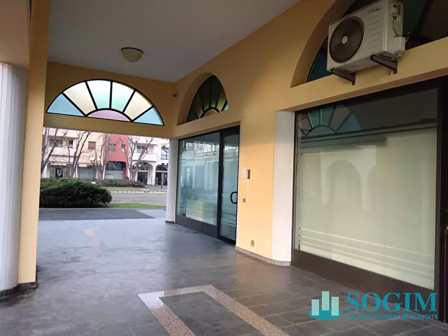 Immagine 26 di Ufficio in vendita  in P.za la Pira a Lissone