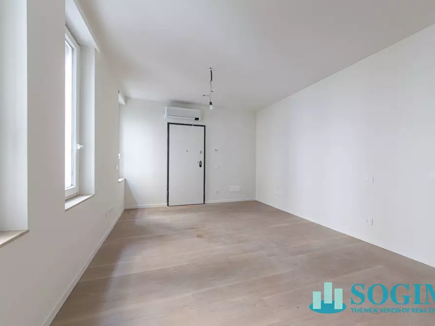 Immagine 4 di Appartamento in vendita  in Via Olivari a Milano