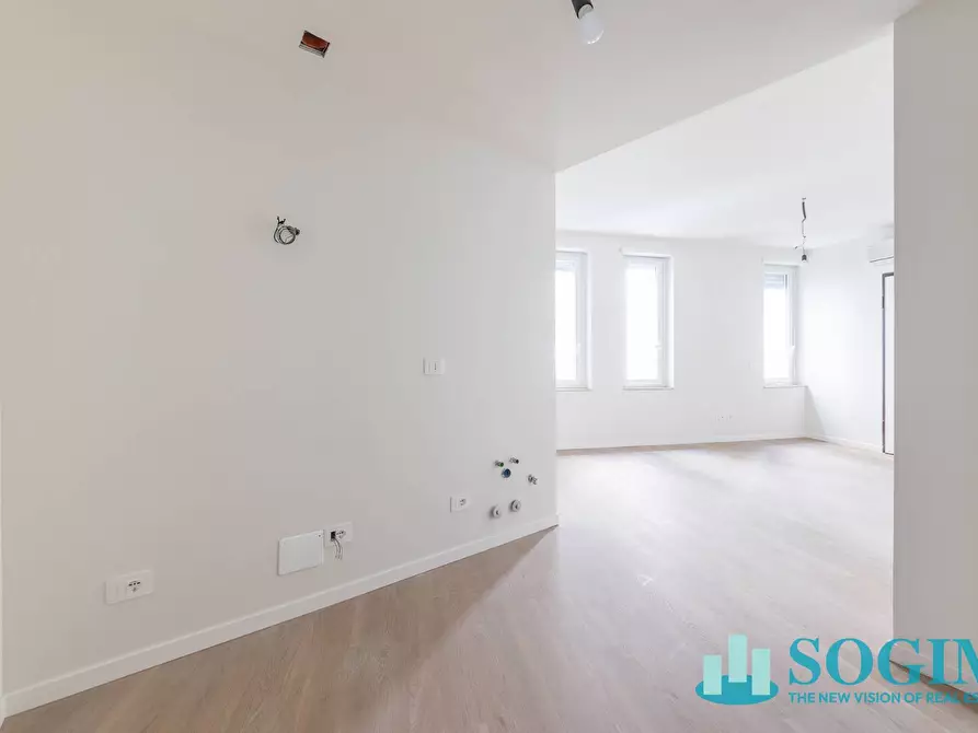 Immagine 8 di Appartamento in vendita  in Via Olivari a Milano