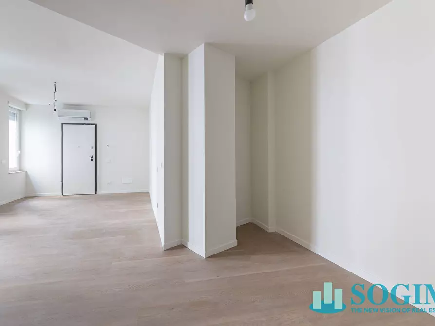 Immagine 9 di Appartamento in vendita  in Via Olivari a Milano