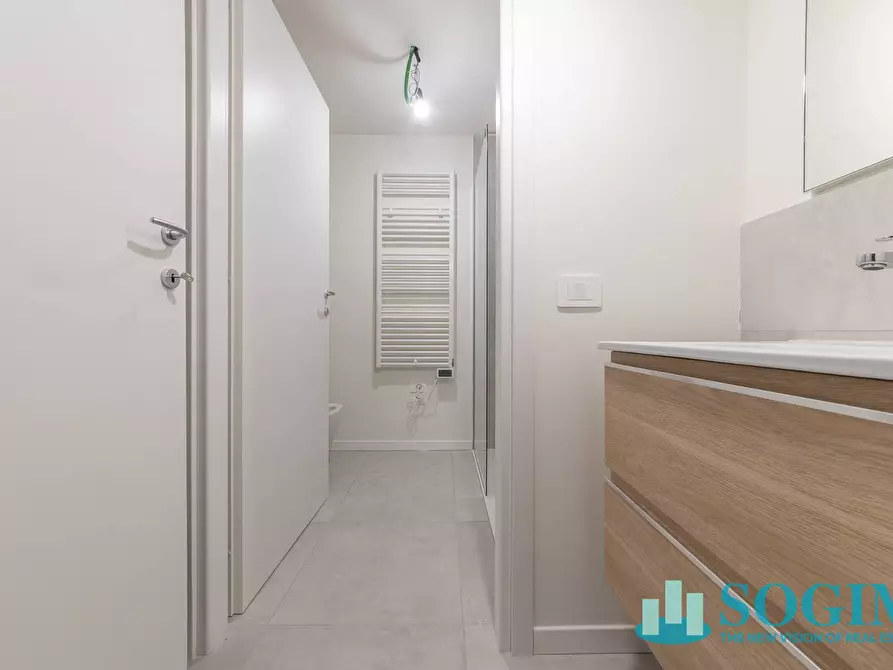 Immagine 10 di Appartamento in vendita  in Via Olivari a Milano