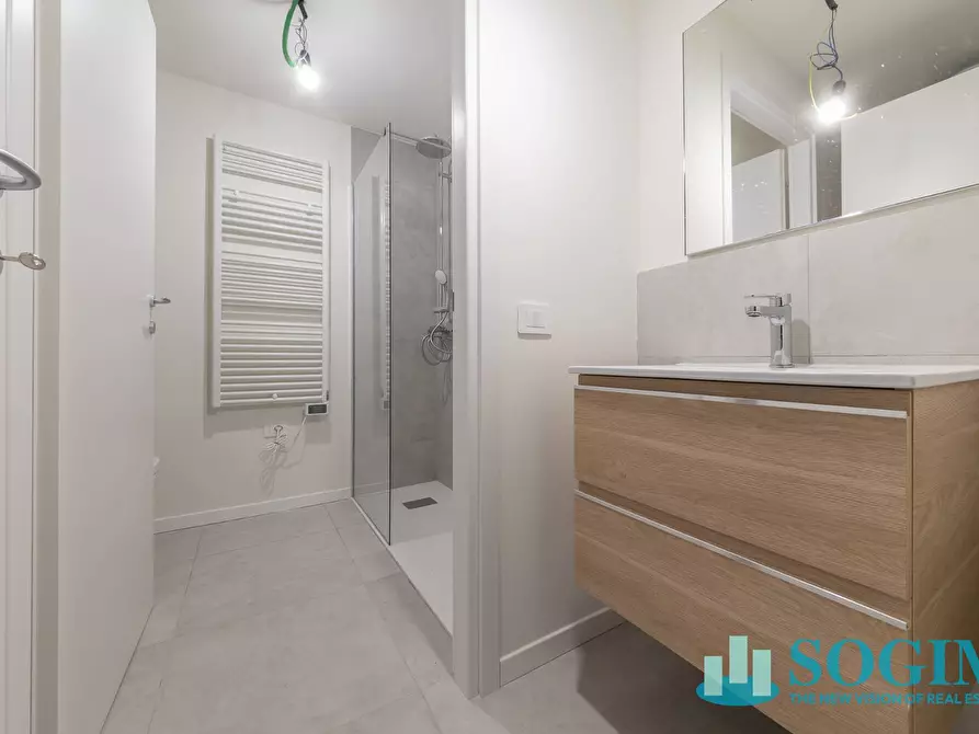 Immagine 11 di Appartamento in vendita  in Via Olivari a Milano