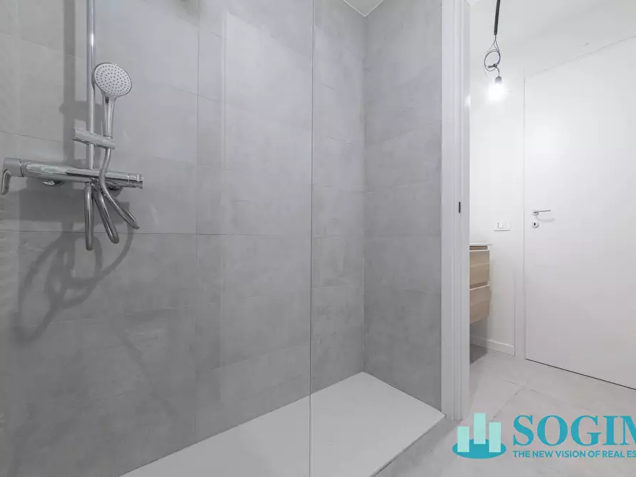 Immagine 12 di Appartamento in vendita  in Via Olivari a Milano