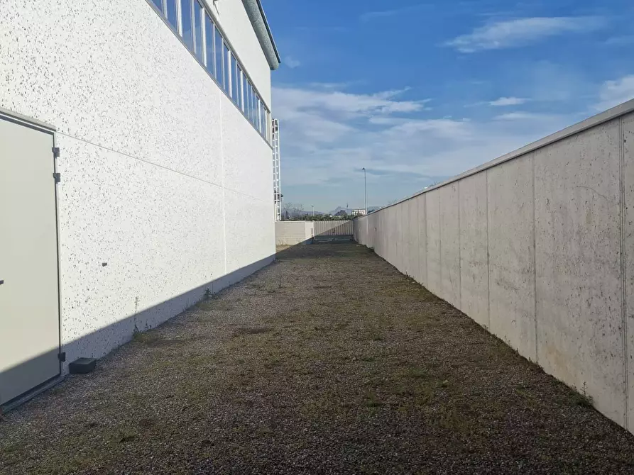 Immagine 6 di Capannone industriale in affitto  in Via Cesare Battisti a Pogliano Milanese