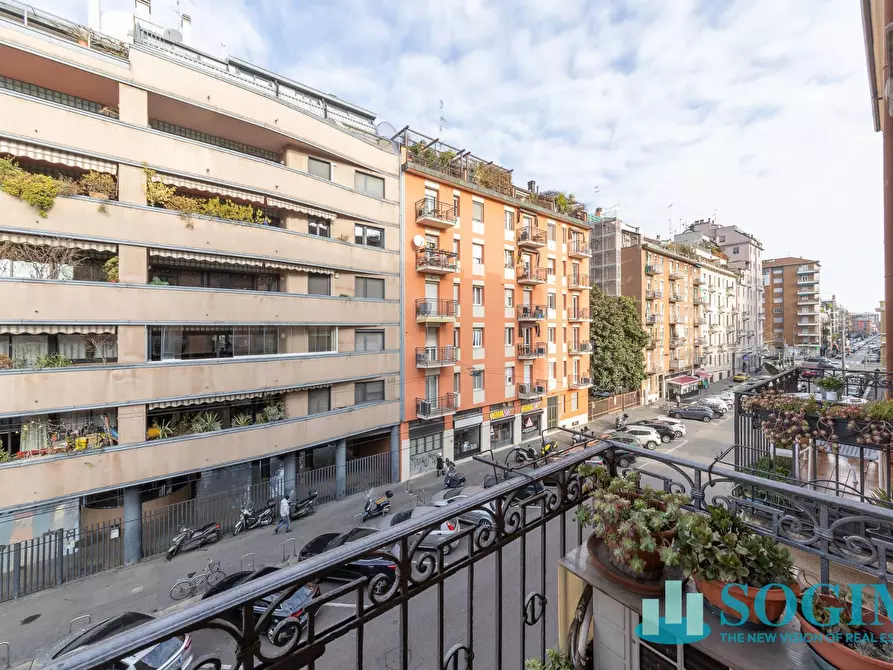 Immagine 26 di Appartamento in vendita  in via Savona a Milano