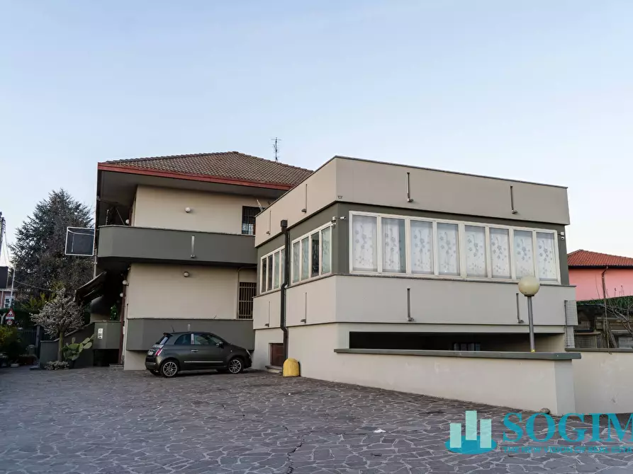 Immagine 13 di Locale commerciale in vendita  in Statale Dei Giovi a Cermenate