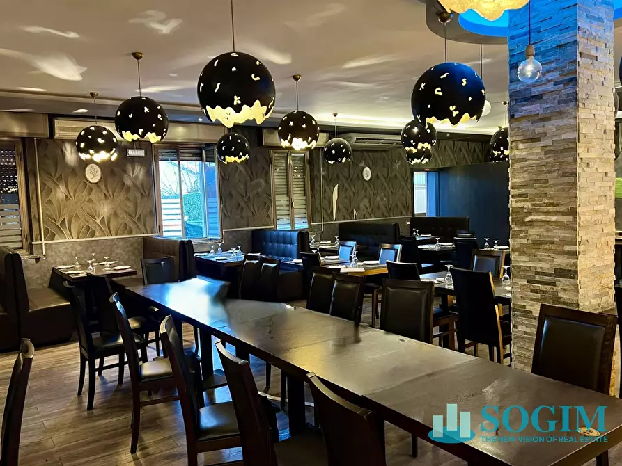 Immagine 4 di Locale commerciale in vendita  in Statale Dei Giovi a Cermenate