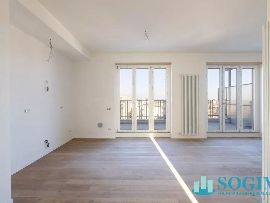 Immagine 8 di Attico in vendita  in Via Gramsci a Monza