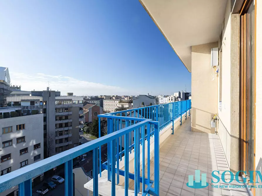 Immagine 18 di Attico in vendita  in Via Gramsci a Monza