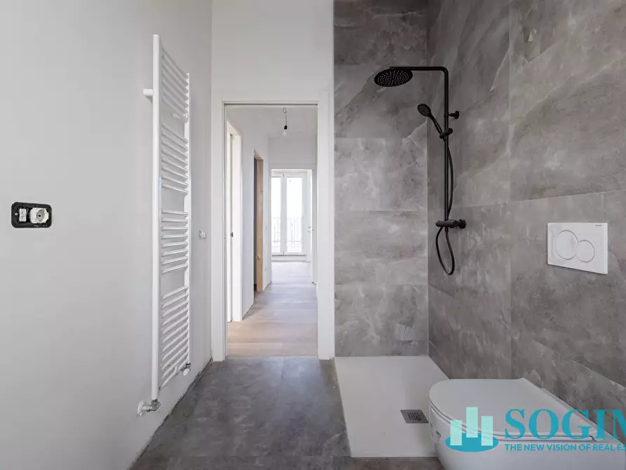 Immagine 22 di Attico in vendita  in Via Gramsci a Monza