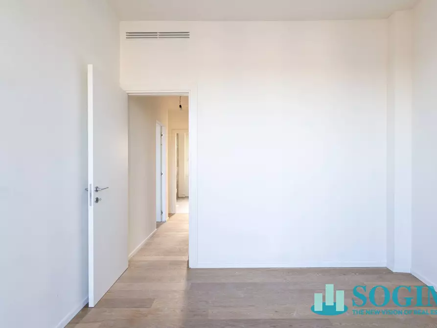 Immagine 23 di Attico in vendita  in Via Gramsci a Monza