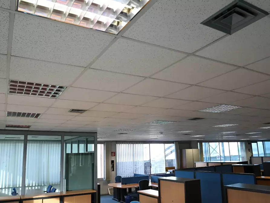 Immagine 24 di Ufficio in affitto  in Via Fratelli Gracchi a Cinisello Balsamo