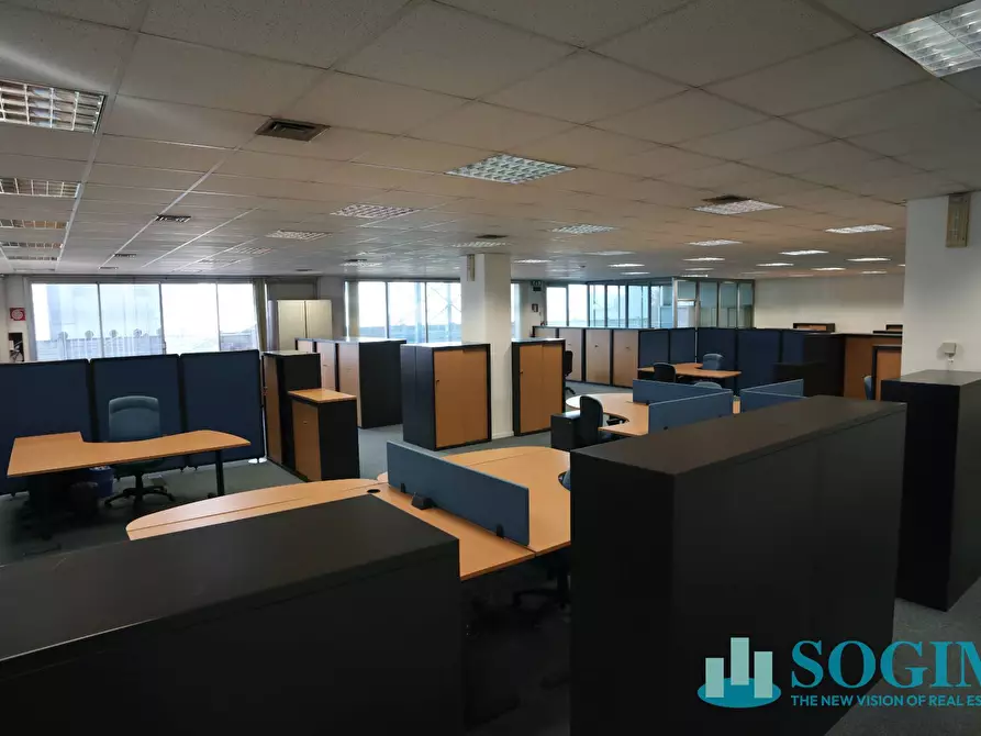 Immagine 25 di Ufficio in affitto  in Via Fratelli Gracchi a Cinisello Balsamo