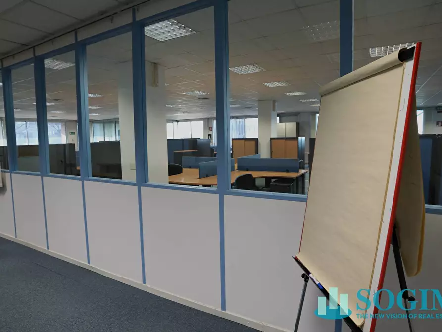 Immagine 26 di Ufficio in affitto  in Via Fratelli Gracchi a Cinisello Balsamo