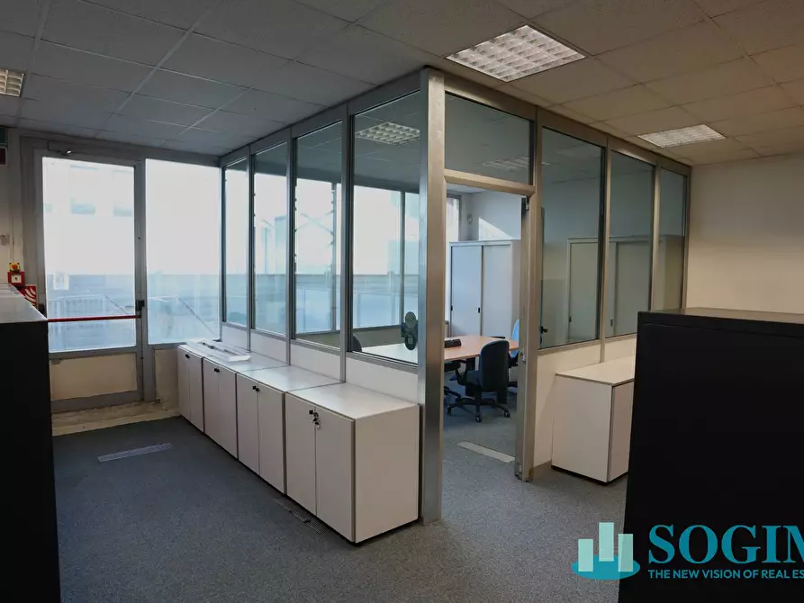 Immagine 22 di Ufficio in affitto  in Via Fratelli Gracchi a Cinisello Balsamo