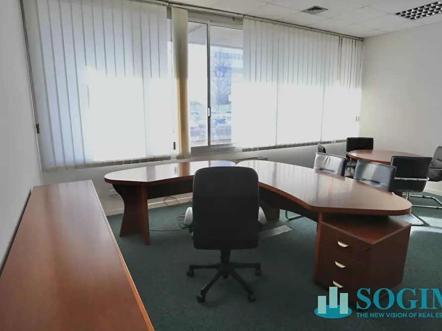 Immagine 23 di Ufficio in affitto  in Via Fratelli Gracchi a Cinisello Balsamo