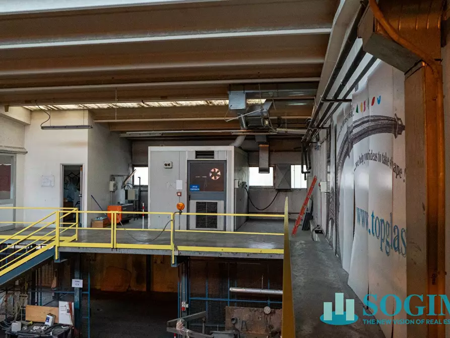 Immagine 19 di Capannone industriale in affitto  in Via Bergamo a Pioltello