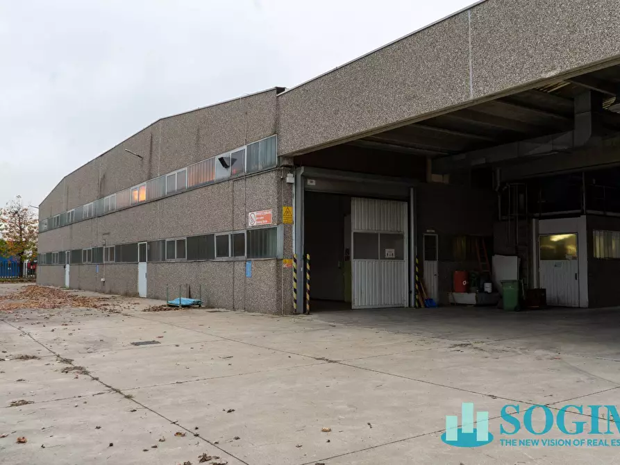 Immagine 22 di Capannone industriale in affitto  in Via Bergamo a Pioltello