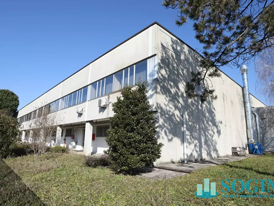 Immagine 1 di Capannone industriale in vendita  in Via Piccinelli a Mozzate