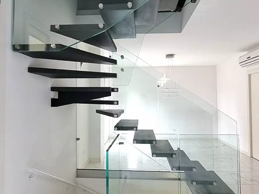 Immagine 9 di Villa in vendita  in Via Giuseppe Di Vittorio a Sesto San Giovanni