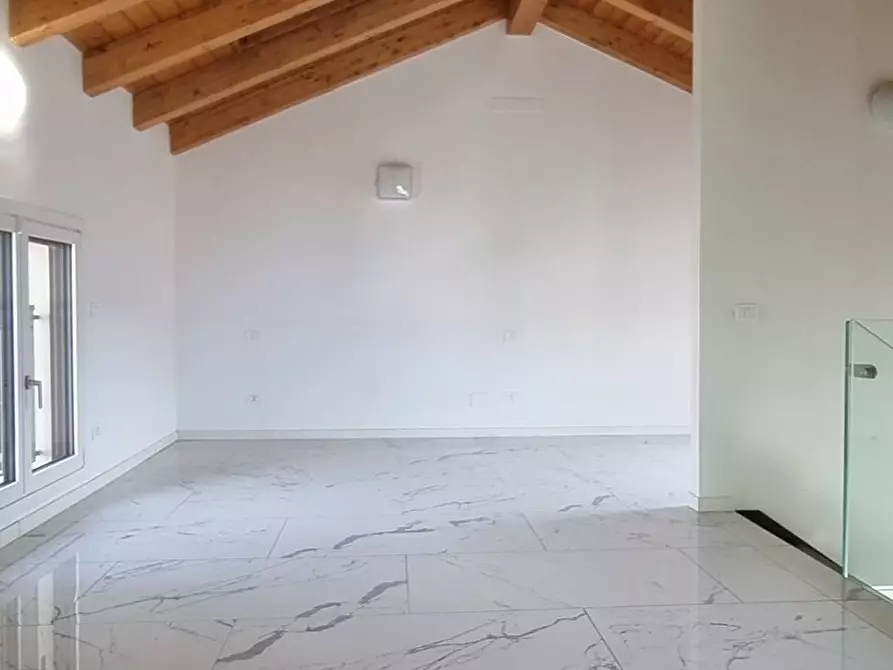 Immagine 27 di Villa in vendita  in Via Giuseppe Di Vittorio a Sesto San Giovanni