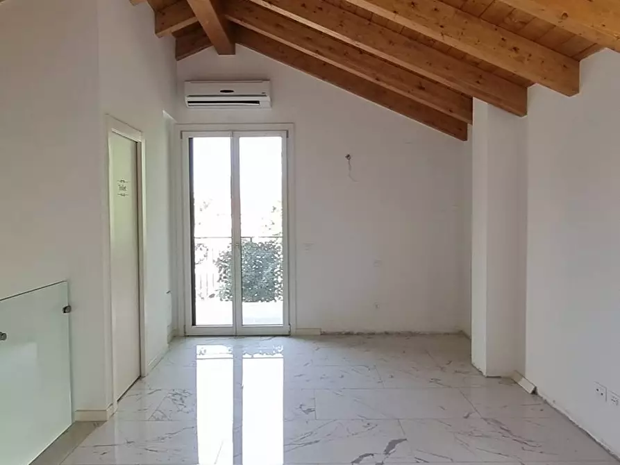 Immagine 28 di Villa in vendita  in Via Giuseppe Di Vittorio a Sesto San Giovanni