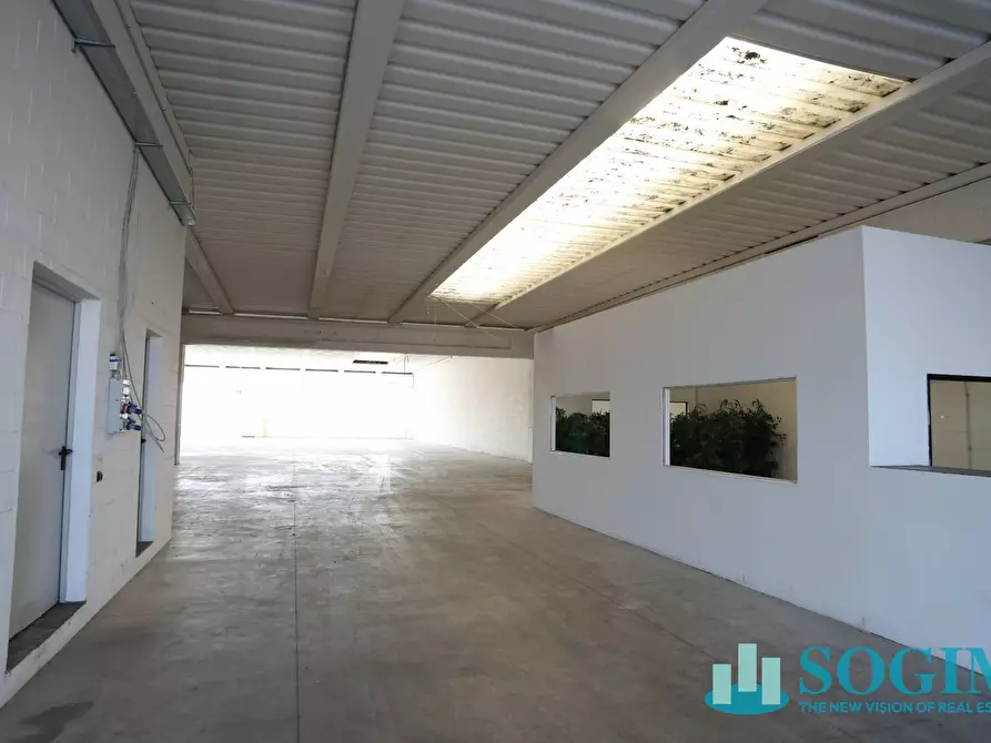 Immagine 4 di Capannone industriale in affitto  in Via Piccinelli a Mozzate