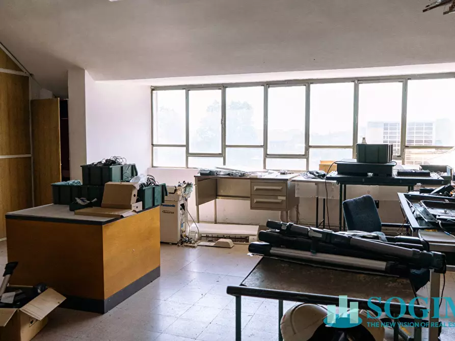 Immagine 22 di Capannone industriale in vendita  a Desio