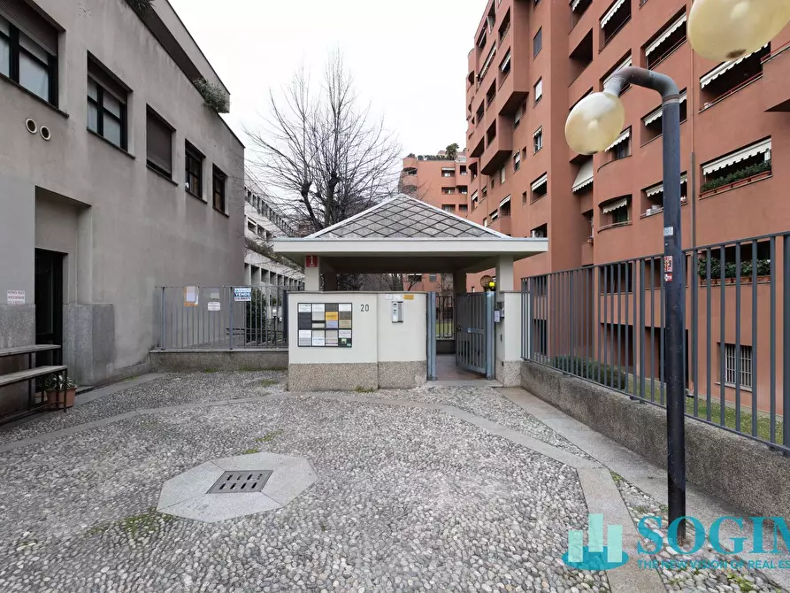 Immagine 30 di Appartamento in vendita  in via Ramazzotti a Monza