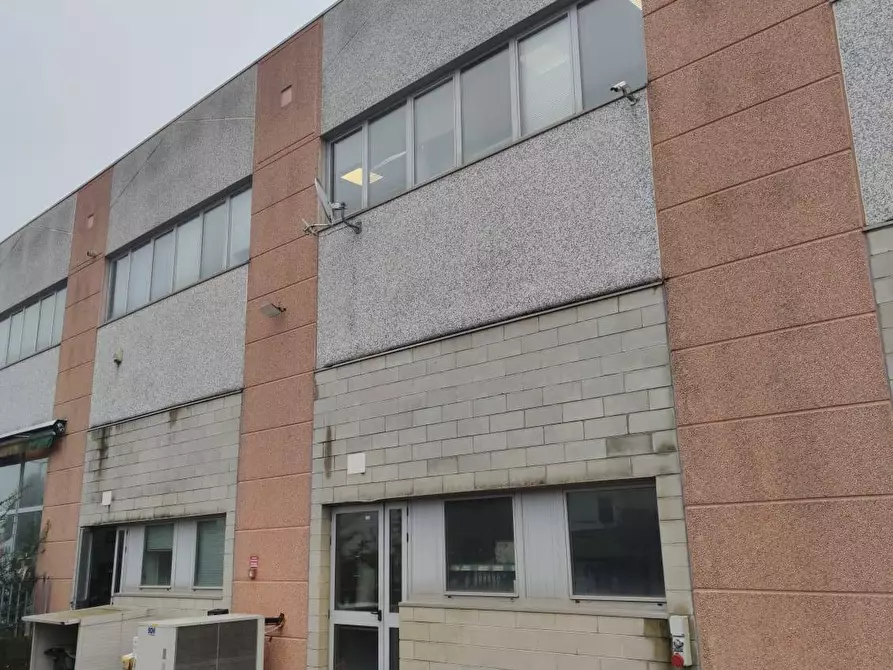 Immagine 1 di Capannone industriale in vendita  in Via Maestri del Lavoro a Brusaporto