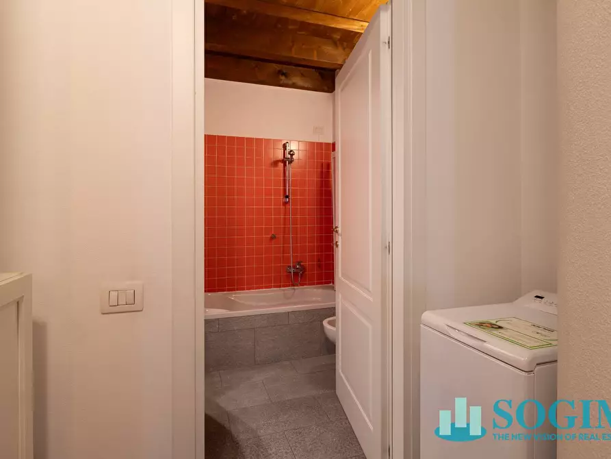 Immagine 9 di Appartamento in affitto  in Via Cinque Giornate a Como