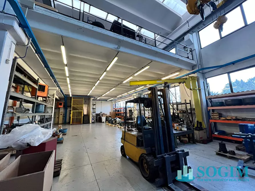 Immagine 15 di Capannone industriale in vendita  in via alcide de gasperi a Marnate