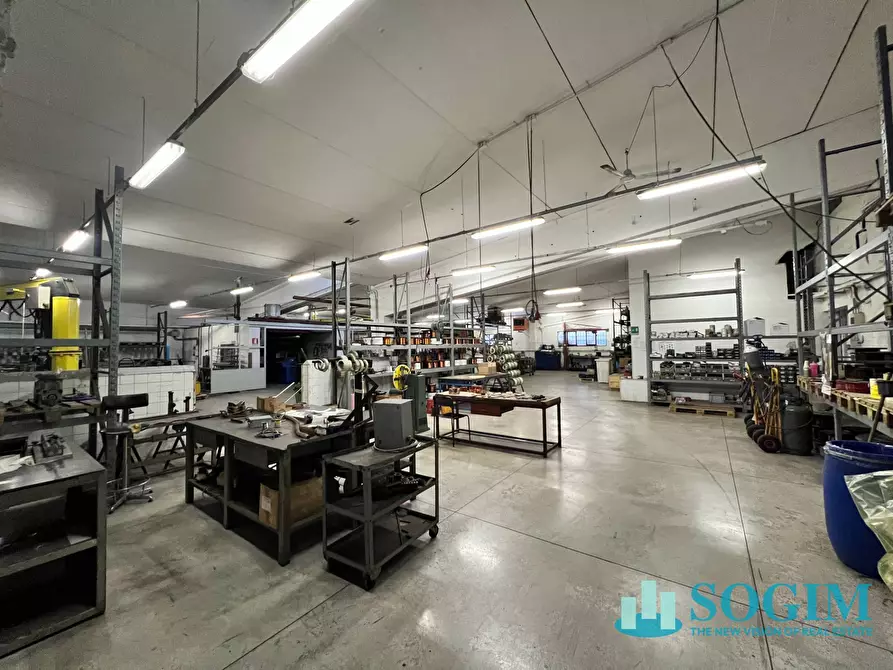 Immagine 16 di Capannone industriale in vendita  in via alcide de gasperi a Marnate