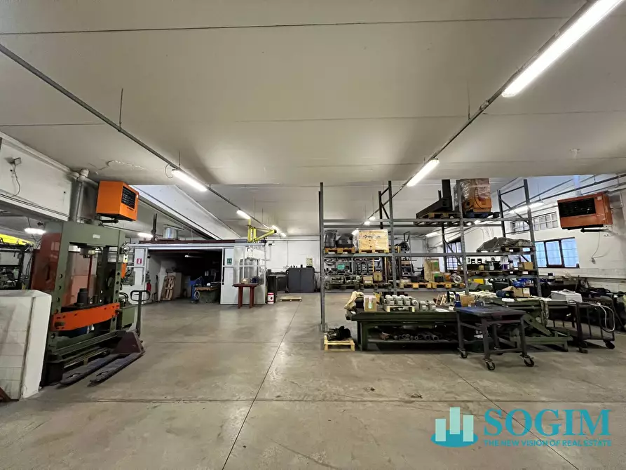 Immagine 18 di Capannone industriale in vendita  in via alcide de gasperi a Marnate