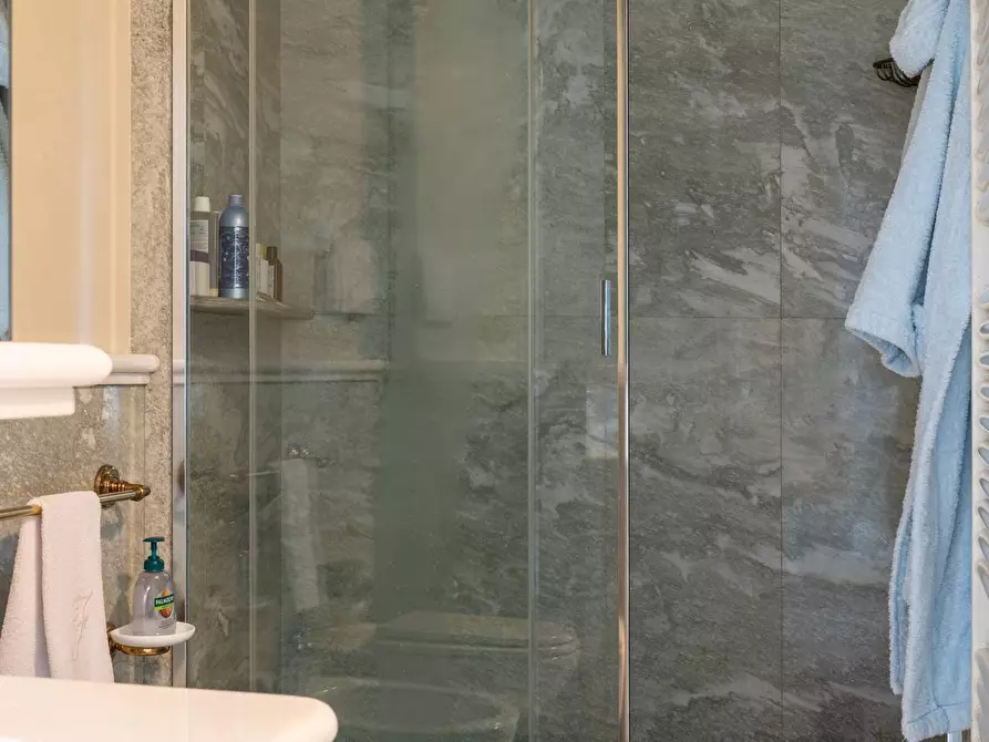 Immagine 28 di Villa in vendita  in Via Cristoforo Colombo a Cadorago