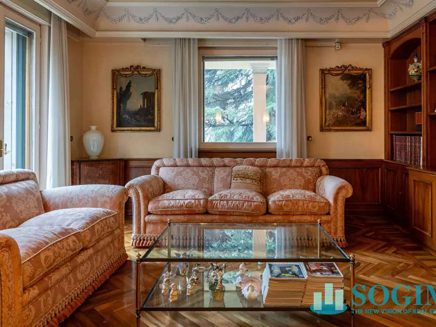 Immagine 5 di Villa in vendita  in Via Cristoforo Colombo a Cadorago