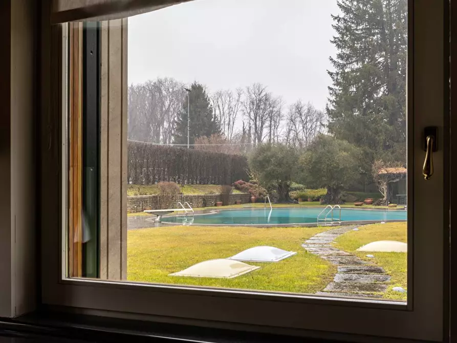 Immagine 12 di Villa in vendita  in Via Cristoforo Colombo a Cadorago