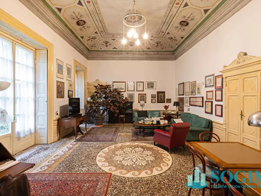 Immagine 11 di Villa in vendita  in Via Volta a Monza