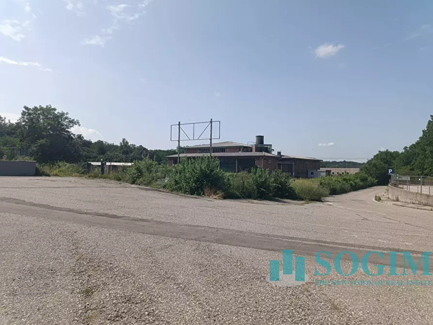 Immagine 1 di Capannone industriale in vendita  in Via Varese a Binago