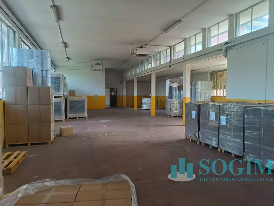 Immagine 11 di Capannone industriale in vendita  in Via Varese a Binago