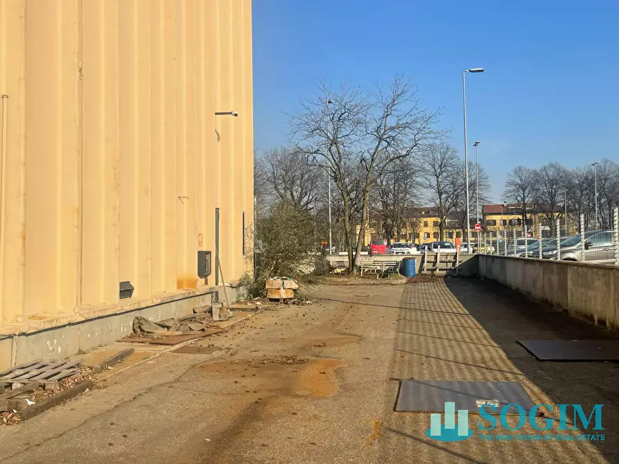 Immagine 15 di Capannone industriale in vendita  in viale europa a Brugherio