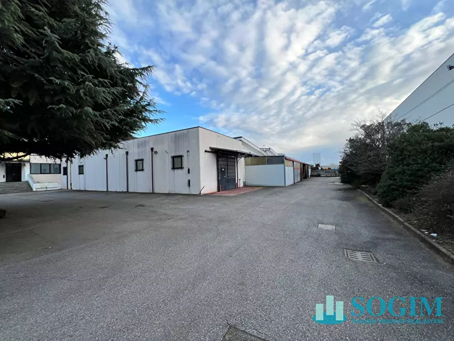 Immagine 3 di Capannone industriale in vendita  in via alcide de gasperi a Marnate