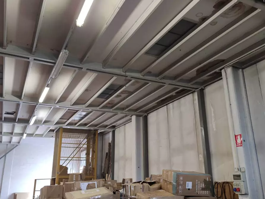 Immagine 27 di Capannone industriale in vendita  in Via Giuseppe Nosari a Gandino